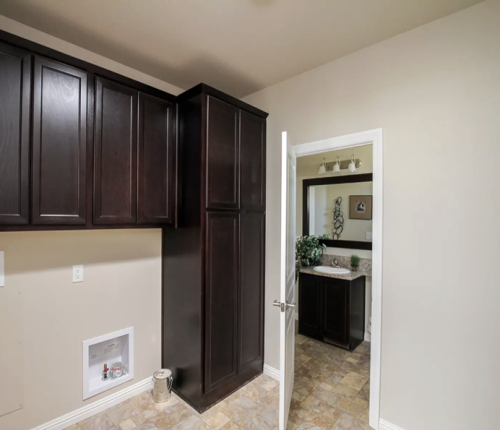 Bradford-BD-60-Interior-Photo-8